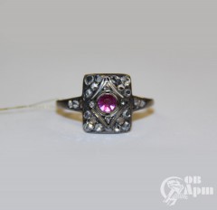 Кольцо с алмазами и выращенным рубином в стиле ар деко